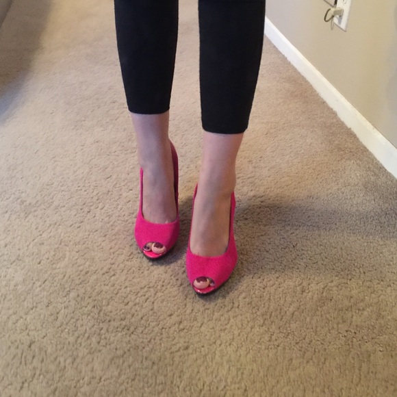 ⚠️clearance⚠️ Ferlisa pink high heels shoes