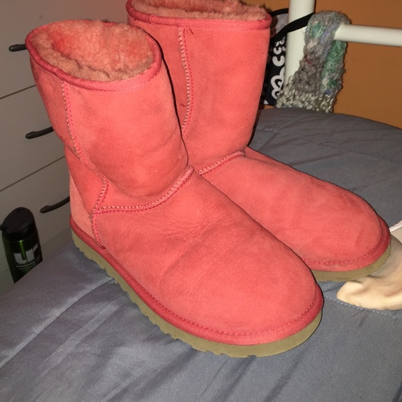 Red/orange UGG boots 👢