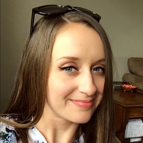 Meet your Posher, Krystle - Picture 1 of 1