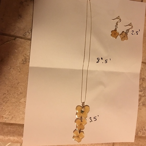 Hydrangea earrings and necklace