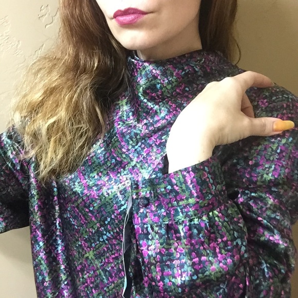 👑2 x $20👑 HP🎉 Silky Monet-Style Blouse