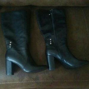 Black Anne Klein riding boots