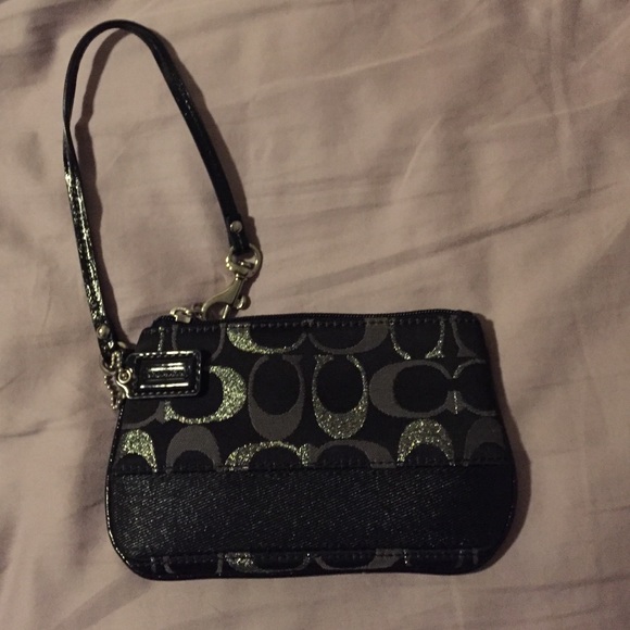 Coach wristlet (authentic)