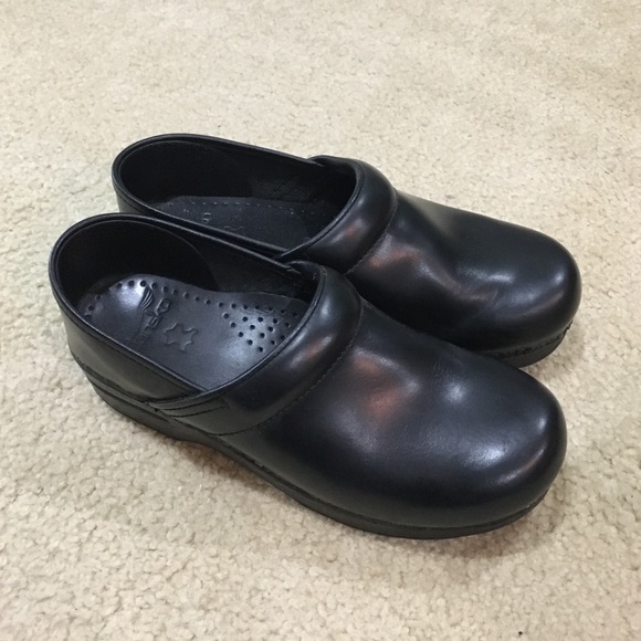 Black Dansko Shoes