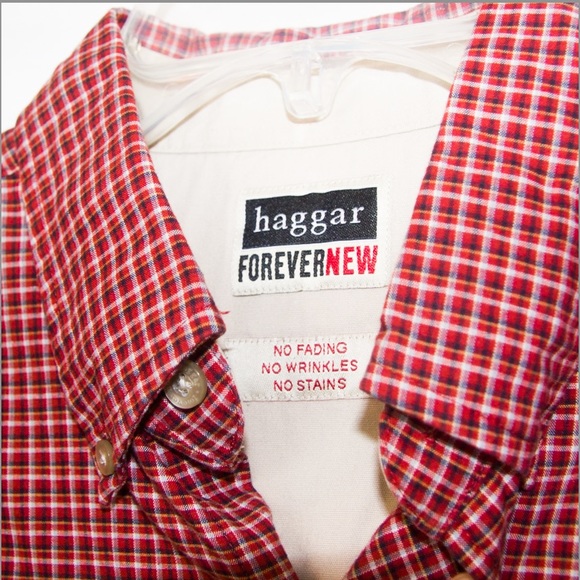 Button up red long sleeve shirt - Picture 2 of 3