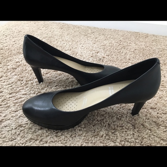 ROCKPORT ADIPRENE By ADIDAS Leather Pumps