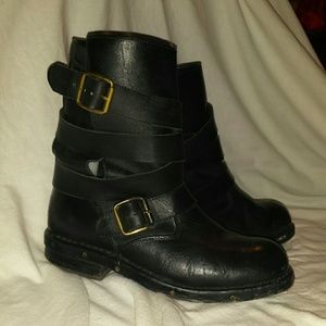 Jeffrey Campbell brit boots!