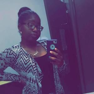 Meet your Posher, Monique