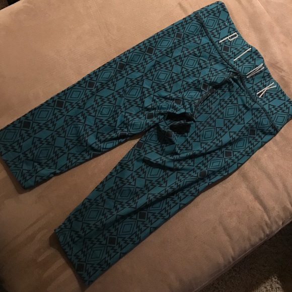 VS PINK- crop yoga pant