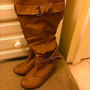Woman's tall boots