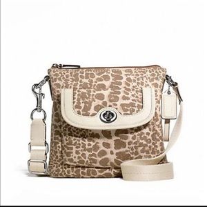 NWT Giraffe design Coach Crossbody handbag