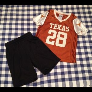 Size 2T Texas Longhorns jersey with shorts.