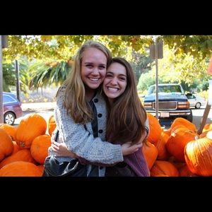 Meet your Posher, Alexis