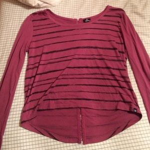 D.C. Long sleeve clasp top