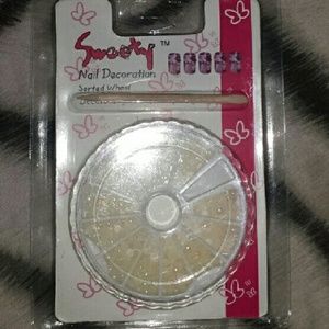 Nail art decoration kit's. .stones and purls