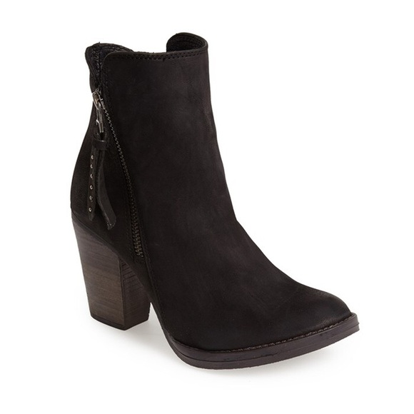 🚫SOLD🚫 Steve Madden Ryat Booties