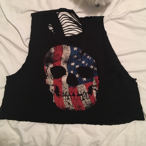 Skull crop top