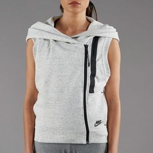 Tech Fleece Vest - Summit White / heather grey