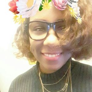 Meet your Posher, Carolyn