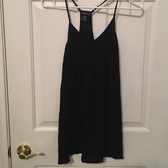 Long black tank - Picture 1 of 1