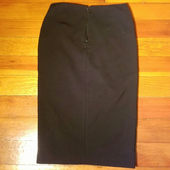 **SOLD**NWT Alice & Oliva Venty Crossover Pencil - Picture 4 of 4