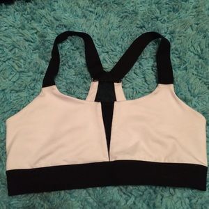 Black & white Sports bra