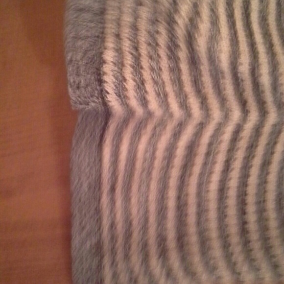 Sweater - Picture 3 of 4