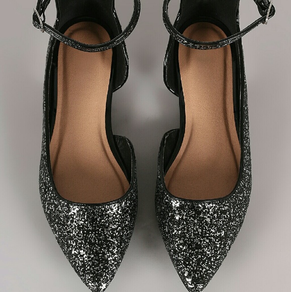 𝙇𝙖𝙨𝙩 𝙎𝙞𝙯 6 & 7 🖤Leatherette Glittery Pointy Flat - Picture 4 of 6