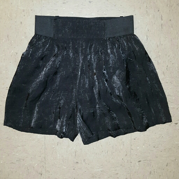 NWOT Jennifer Lopez Skort Size Xs
