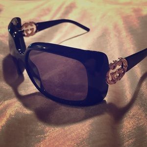 SALE TODAY ONLY 🚨🚨🚨 💯 Gucci sunglasses