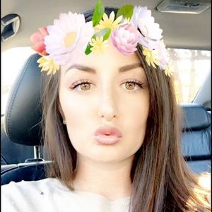 Meet your Posher, Carrie