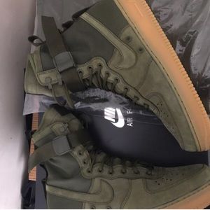 AF1 SF