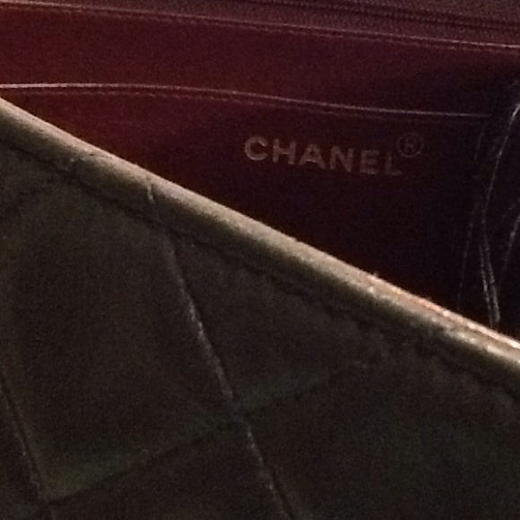 CHANEL extra pics