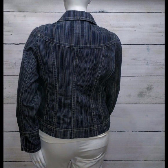 Tria - Jean Jacket - Picture 2 of 2