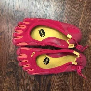 Vibram Fivefinger Classic size 38