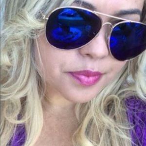 Meet your Posher, Karina