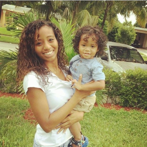 Meet your Posher, Dania