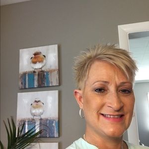 Meet your Posher, Pam