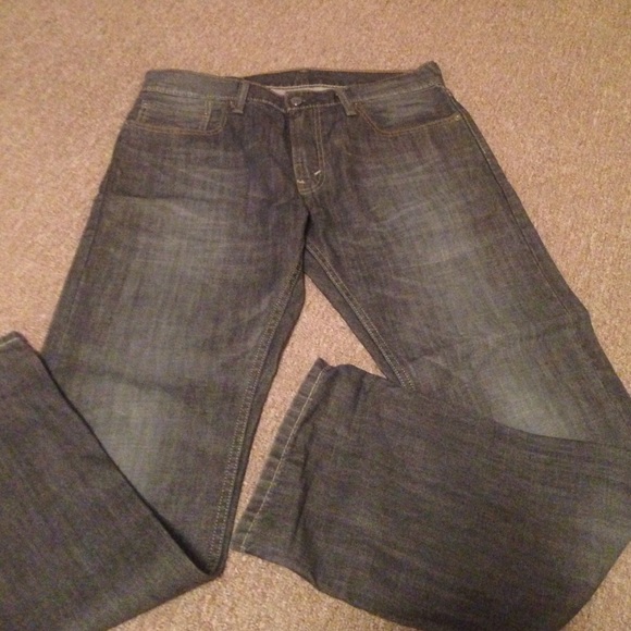 LEVI JEANS 514 W33 L32