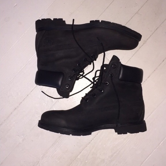 NWOT dark brown timberland boots
