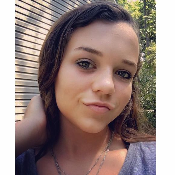 Meet your Posher, Stacie - Picture 1 of 1