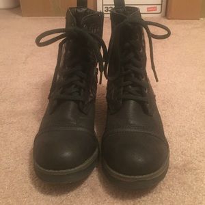 Combat boots