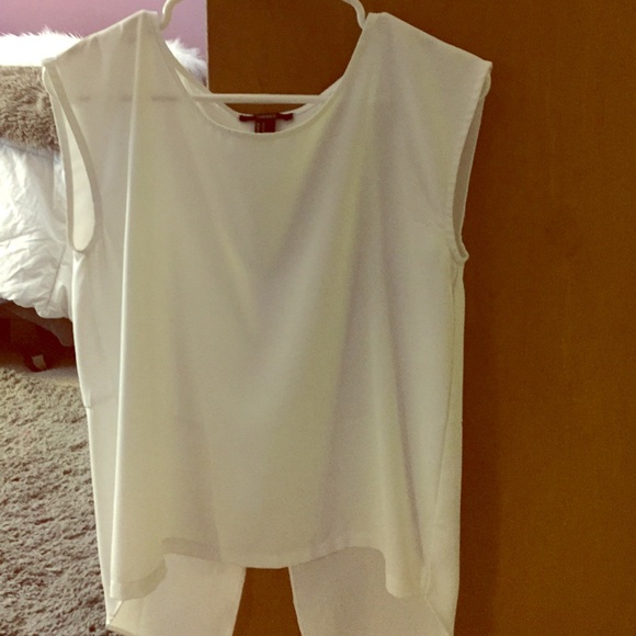 Cute white tee