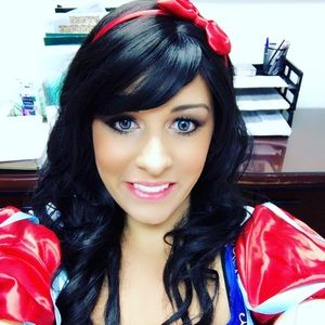 Meet your Posher, Amanda