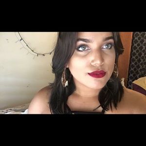 Meet your Posher, Talisha