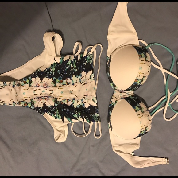✖️✖️✖️SOLD✖️✖️✖️NWT BIKINI