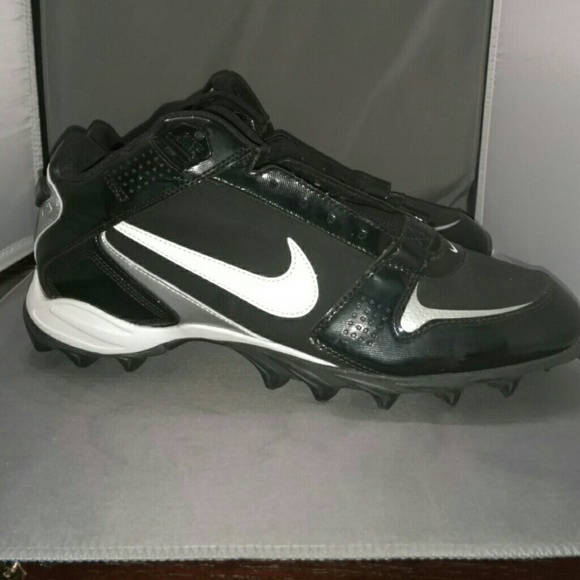 Brand new Nike Cleats - Picture 1 of 4