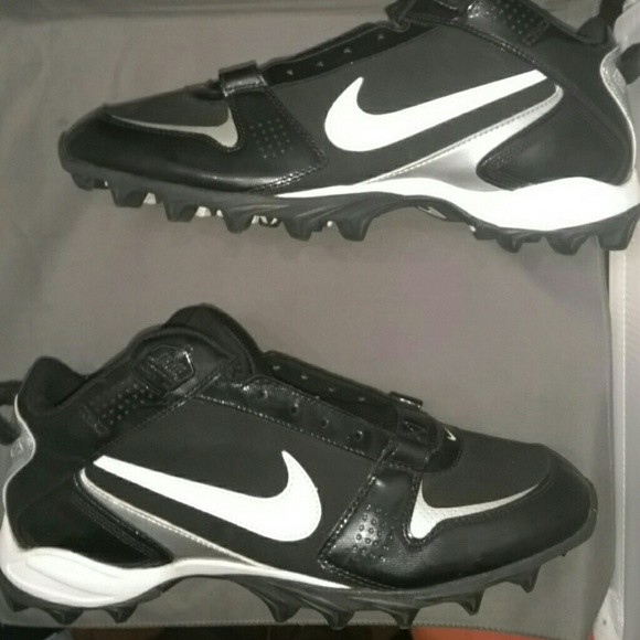 Brand new Nike Cleats - Picture 2 of 4