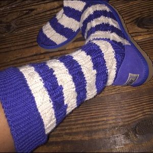 Blue and white sweater UGGS