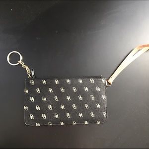 NWOT Dooney & Bourke Wristlet